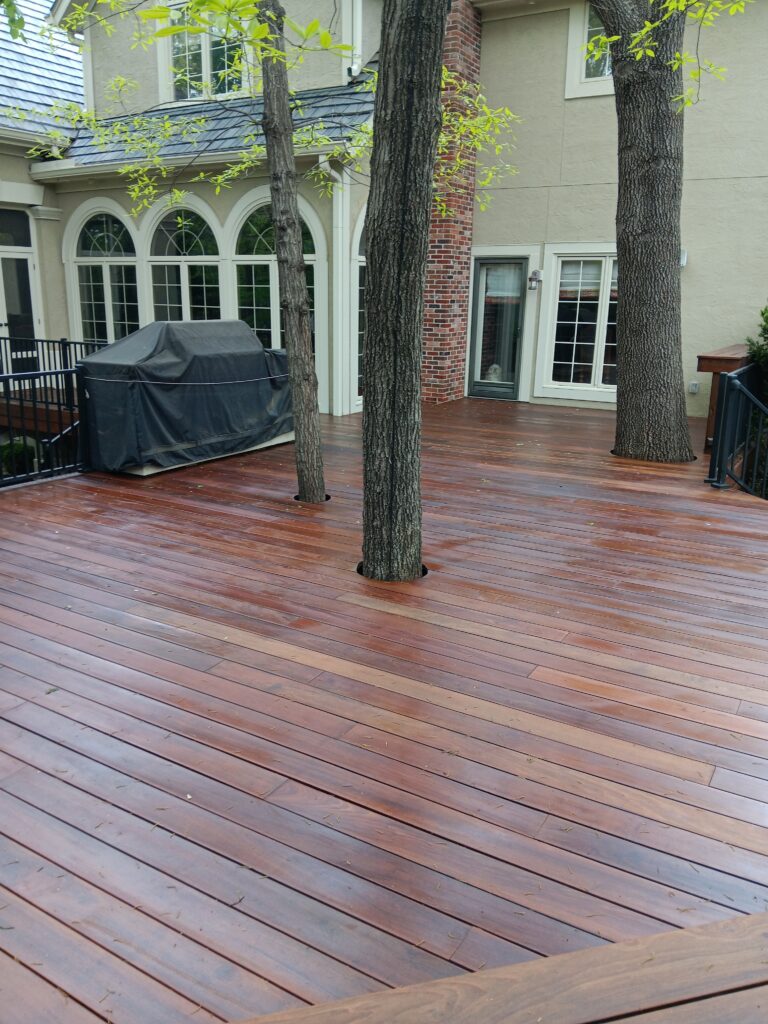 Oil-Based Deck Stain vs. Water-Based Stain