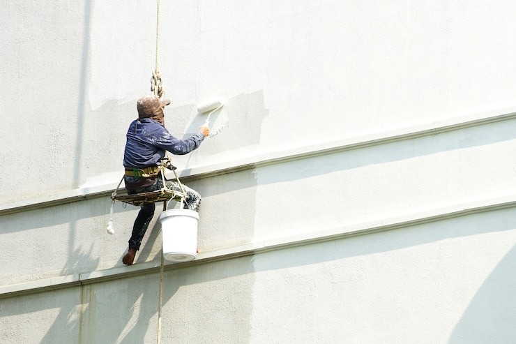 Read more about the article 5 Unmissable Signs Your Property Needs Expert Exterior Painting Help